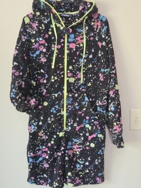 Chubbies Chubbsie Mens' Small Black Splatter-Print Hooded Onesie
